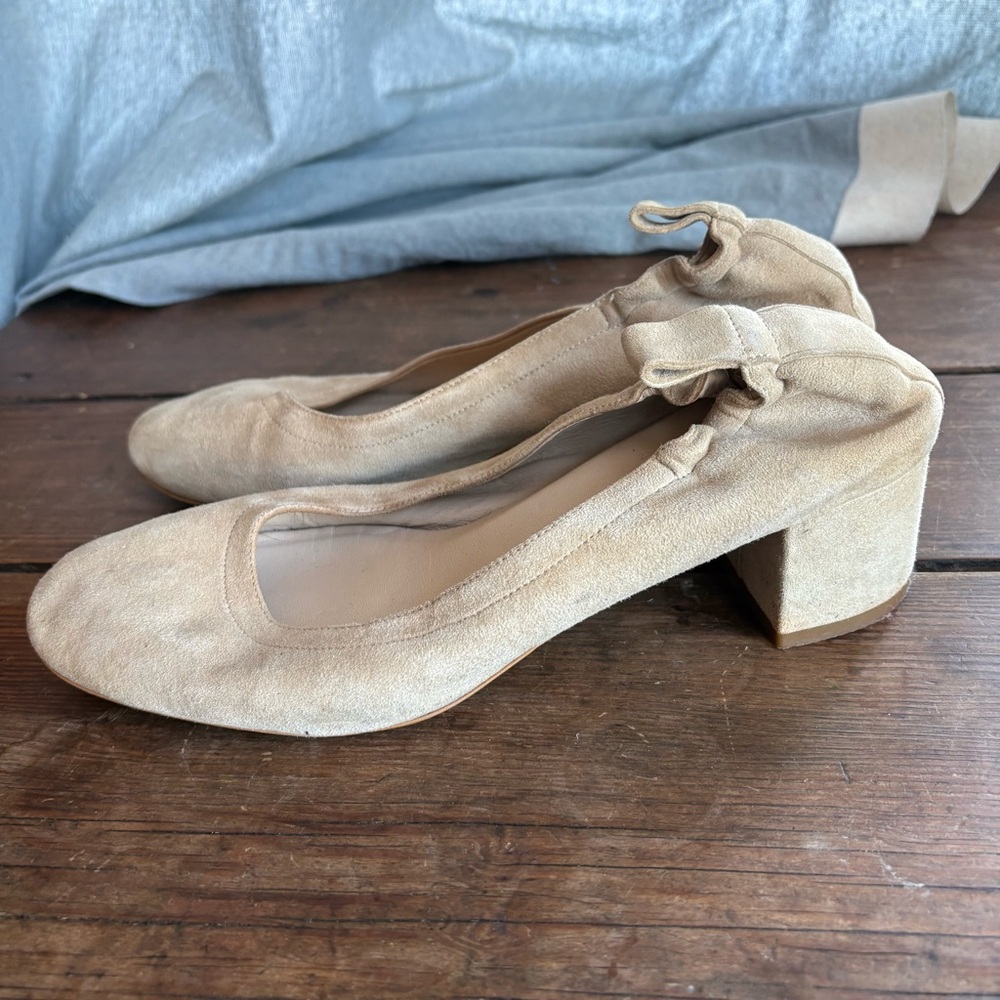 Everlane Tan Suede Day Heel - Picture 7 of 12